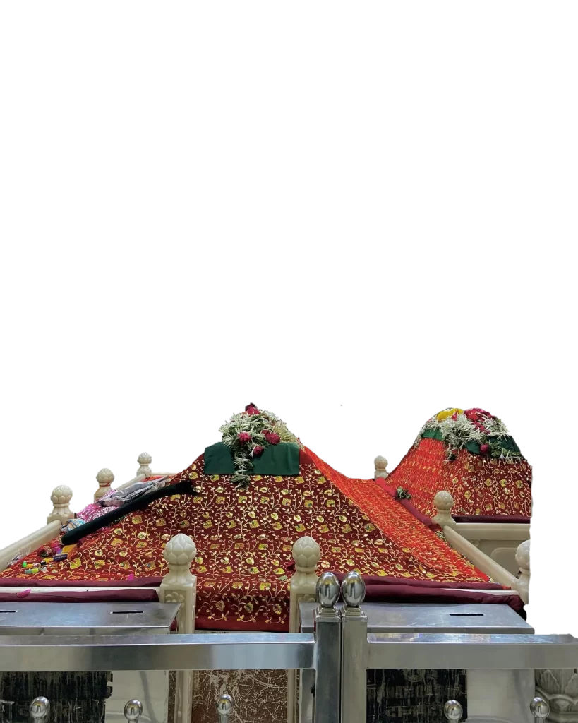 Blessed grave of Makhdoom Shah Baba PNG