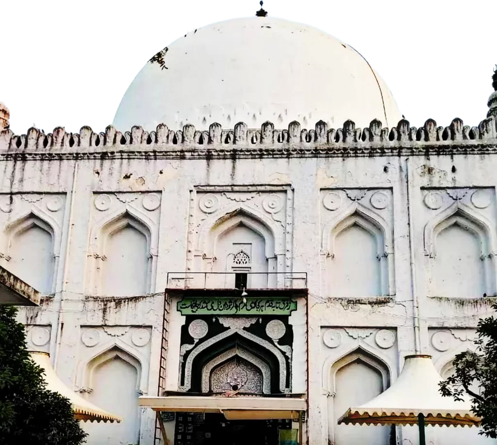 tomb of khwaja banda nawaz