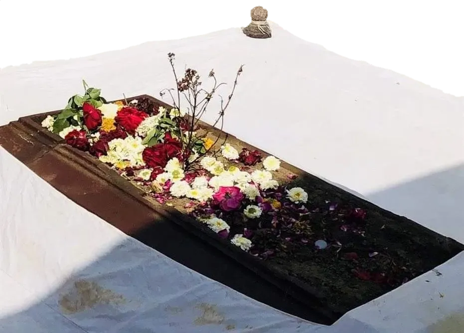 Grave of aurangzeb alamgir